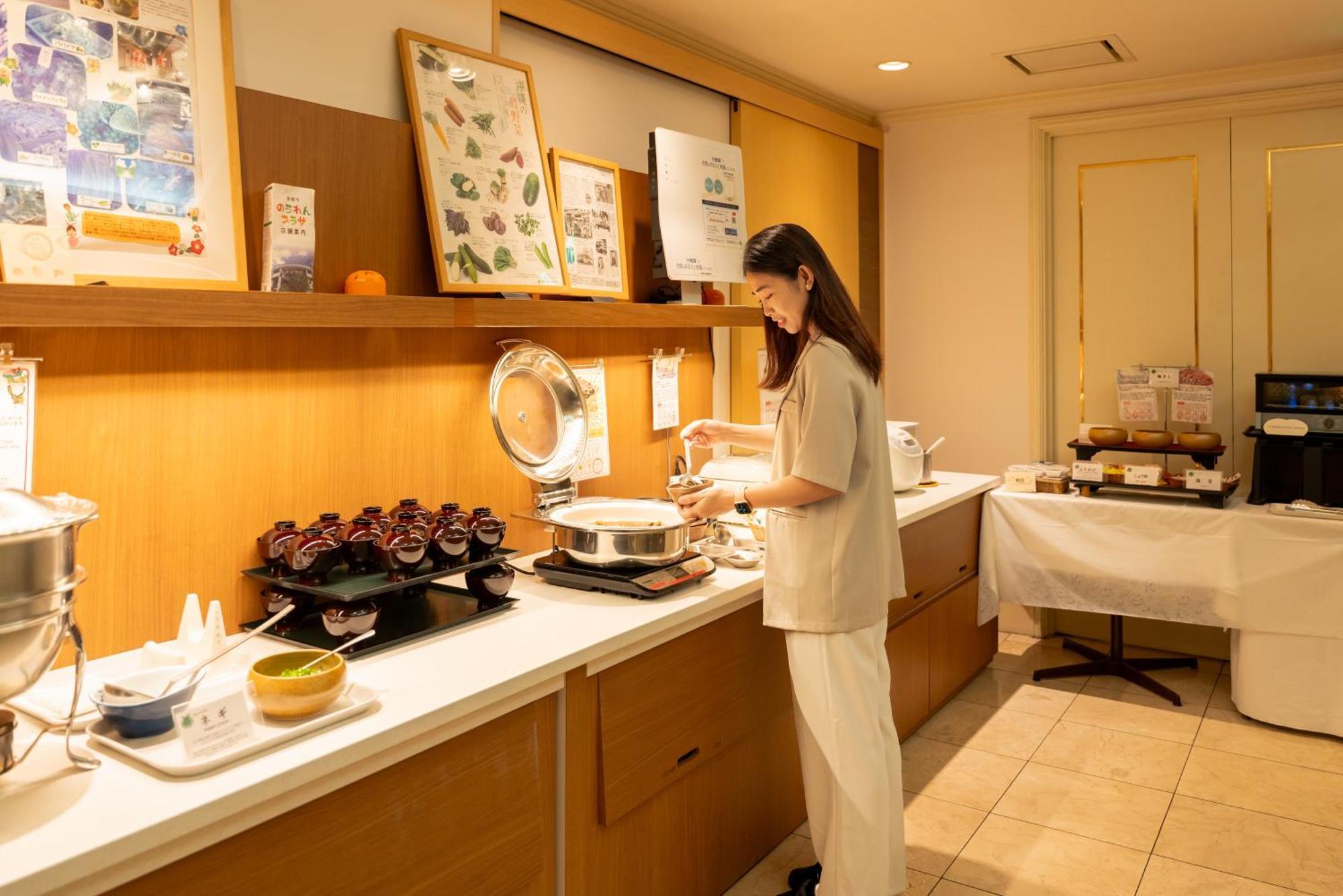 Sun Palace Kyuyokan Наха Екстериор снимка